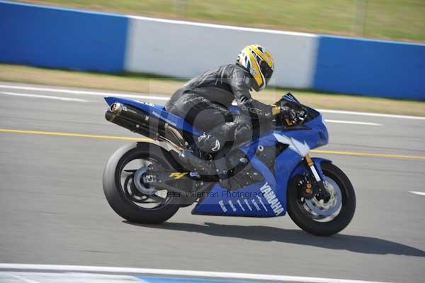 Motorcycle action photographs;Trackday digital images;donington;donington park leicestershire;donington photographs;event digital images;eventdigitalimages;no limits trackday;peter wileman photography;trackday;trackday photos
