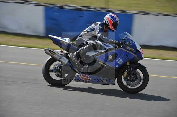 Motorcycle action photographs;Trackday digital images;donington;donington park leicestershire;donington photographs;event digital images;eventdigitalimages;no limits trackday;peter wileman photography;trackday;trackday photos