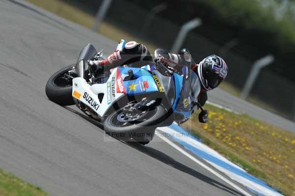 Motorcycle action photographs;Trackday digital images;donington;donington park leicestershire;donington photographs;event digital images;eventdigitalimages;no limits trackday;peter wileman photography;trackday;trackday photos