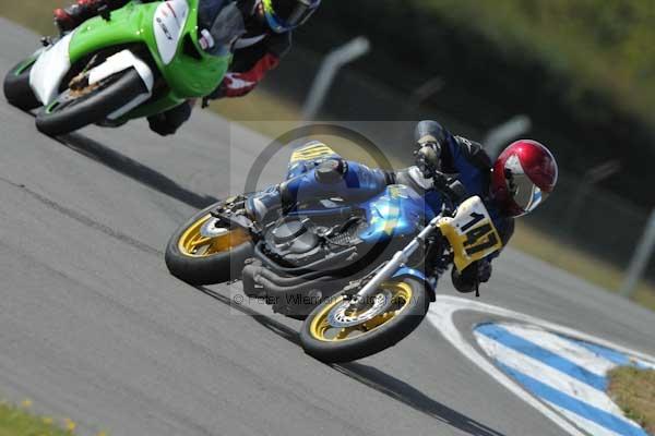 Motorcycle action photographs;Trackday digital images;donington;donington park leicestershire;donington photographs;event digital images;eventdigitalimages;no limits trackday;peter wileman photography;trackday;trackday photos