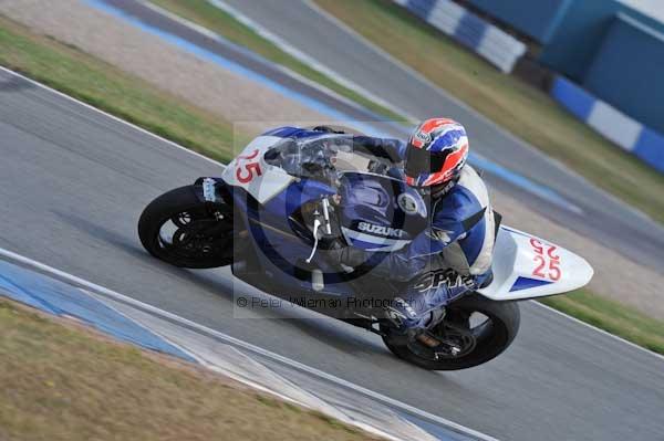 Motorcycle action photographs;Trackday digital images;donington;donington park leicestershire;donington photographs;event digital images;eventdigitalimages;no limits trackday;peter wileman photography;trackday;trackday photos