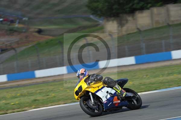 Motorcycle action photographs;Trackday digital images;donington;donington park leicestershire;donington photographs;event digital images;eventdigitalimages;no limits trackday;peter wileman photography;trackday;trackday photos