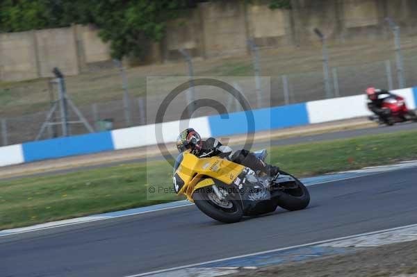 Motorcycle action photographs;Trackday digital images;donington;donington park leicestershire;donington photographs;event digital images;eventdigitalimages;no limits trackday;peter wileman photography;trackday;trackday photos