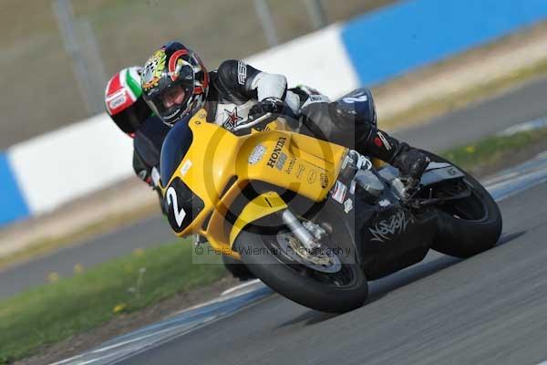 Motorcycle action photographs;Trackday digital images;donington;donington park leicestershire;donington photographs;event digital images;eventdigitalimages;no limits trackday;peter wileman photography;trackday;trackday photos