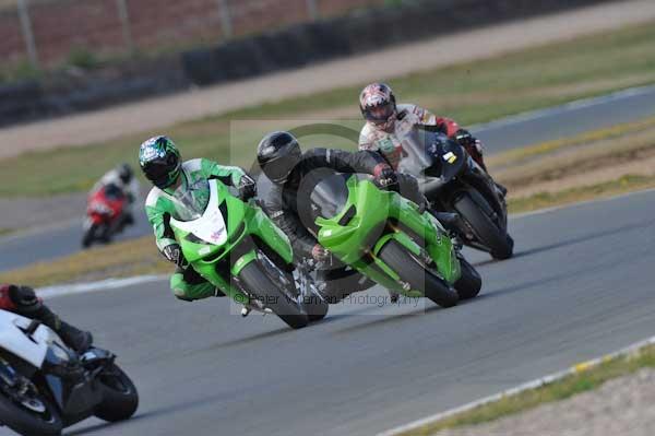 Motorcycle action photographs;Trackday digital images;donington;donington park leicestershire;donington photographs;event digital images;eventdigitalimages;no limits trackday;peter wileman photography;trackday;trackday photos