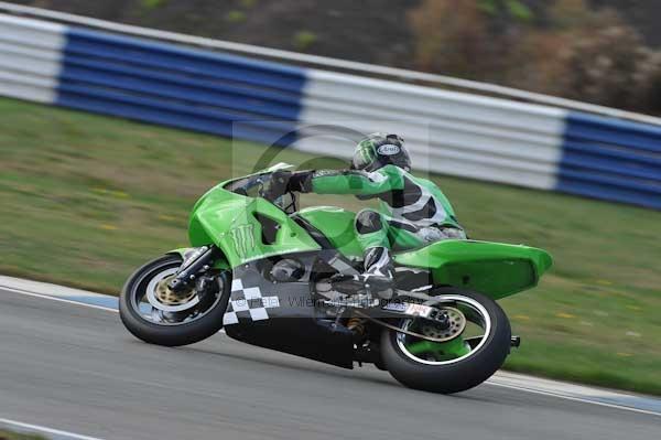 Motorcycle action photographs;Trackday digital images;donington;donington park leicestershire;donington photographs;event digital images;eventdigitalimages;no limits trackday;peter wileman photography;trackday;trackday photos