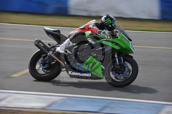 Motorcycle action photographs;Trackday digital images;donington;donington park leicestershire;donington photographs;event digital images;eventdigitalimages;no limits trackday;peter wileman photography;trackday;trackday photos