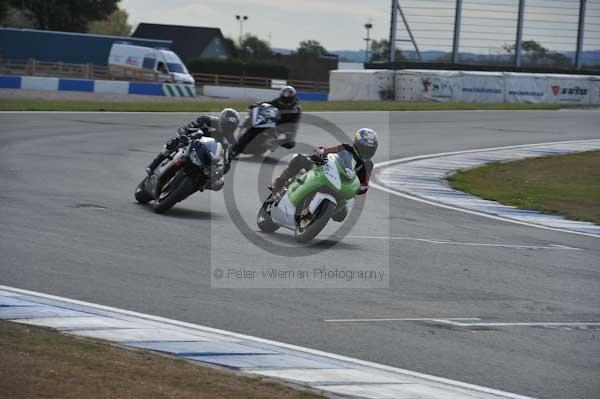 Motorcycle action photographs;Trackday digital images;donington;donington park leicestershire;donington photographs;event digital images;eventdigitalimages;no limits trackday;peter wileman photography;trackday;trackday photos