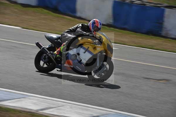 Motorcycle action photographs;Trackday digital images;donington;donington park leicestershire;donington photographs;event digital images;eventdigitalimages;no limits trackday;peter wileman photography;trackday;trackday photos