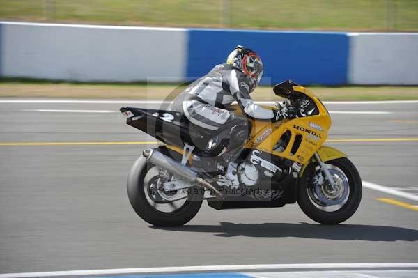 Motorcycle action photographs;Trackday digital images;donington;donington park leicestershire;donington photographs;event digital images;eventdigitalimages;no limits trackday;peter wileman photography;trackday;trackday photos