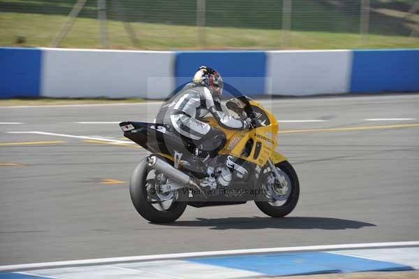 Motorcycle action photographs;Trackday digital images;donington;donington park leicestershire;donington photographs;event digital images;eventdigitalimages;no limits trackday;peter wileman photography;trackday;trackday photos