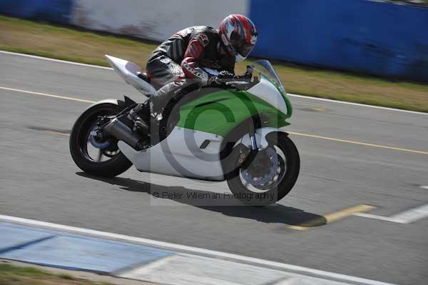 Motorcycle action photographs;Trackday digital images;donington;donington park leicestershire;donington photographs;event digital images;eventdigitalimages;no limits trackday;peter wileman photography;trackday;trackday photos