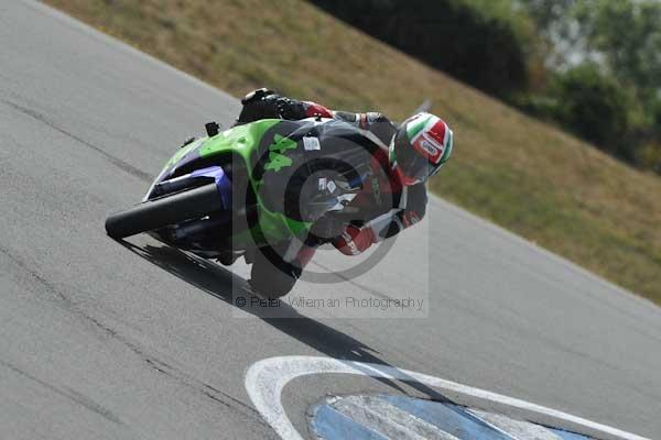 Motorcycle action photographs;Trackday digital images;donington;donington park leicestershire;donington photographs;event digital images;eventdigitalimages;no limits trackday;peter wileman photography;trackday;trackday photos