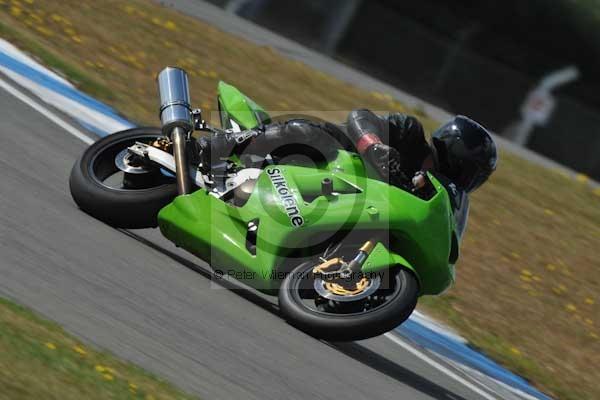 Motorcycle action photographs;Trackday digital images;donington;donington park leicestershire;donington photographs;event digital images;eventdigitalimages;no limits trackday;peter wileman photography;trackday;trackday photos