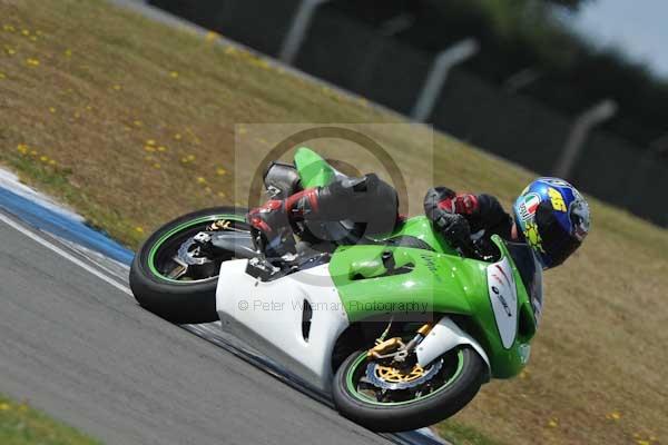 Motorcycle action photographs;Trackday digital images;donington;donington park leicestershire;donington photographs;event digital images;eventdigitalimages;no limits trackday;peter wileman photography;trackday;trackday photos