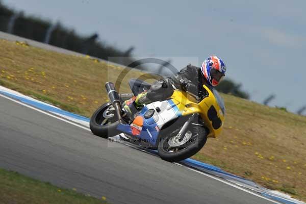 Motorcycle action photographs;Trackday digital images;donington;donington park leicestershire;donington photographs;event digital images;eventdigitalimages;no limits trackday;peter wileman photography;trackday;trackday photos
