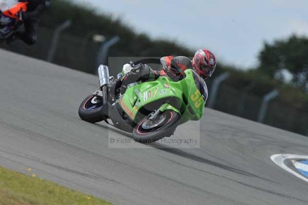 Motorcycle action photographs;Trackday digital images;donington;donington park leicestershire;donington photographs;event digital images;eventdigitalimages;no limits trackday;peter wileman photography;trackday;trackday photos