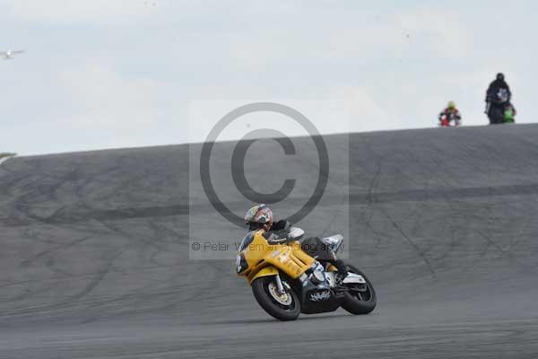 Motorcycle action photographs;Trackday digital images;donington;donington park leicestershire;donington photographs;event digital images;eventdigitalimages;no limits trackday;peter wileman photography;trackday;trackday photos