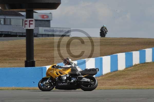 Motorcycle action photographs;Trackday digital images;donington;donington park leicestershire;donington photographs;event digital images;eventdigitalimages;no limits trackday;peter wileman photography;trackday;trackday photos
