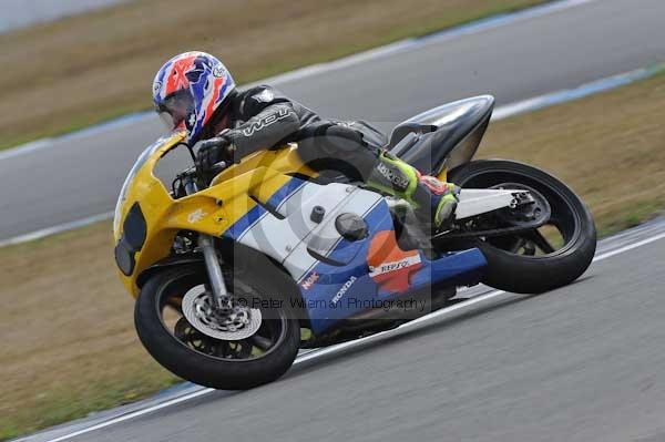 Motorcycle action photographs;Trackday digital images;donington;donington park leicestershire;donington photographs;event digital images;eventdigitalimages;no limits trackday;peter wileman photography;trackday;trackday photos