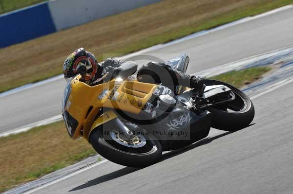 Motorcycle action photographs;Trackday digital images;donington;donington park leicestershire;donington photographs;event digital images;eventdigitalimages;no limits trackday;peter wileman photography;trackday;trackday photos
