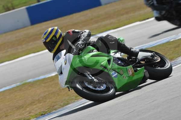 Motorcycle action photographs;Trackday digital images;donington;donington park leicestershire;donington photographs;event digital images;eventdigitalimages;no limits trackday;peter wileman photography;trackday;trackday photos