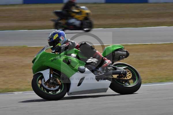 Motorcycle action photographs;Trackday digital images;donington;donington park leicestershire;donington photographs;event digital images;eventdigitalimages;no limits trackday;peter wileman photography;trackday;trackday photos