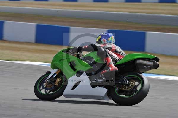 Motorcycle action photographs;Trackday digital images;donington;donington park leicestershire;donington photographs;event digital images;eventdigitalimages;no limits trackday;peter wileman photography;trackday;trackday photos