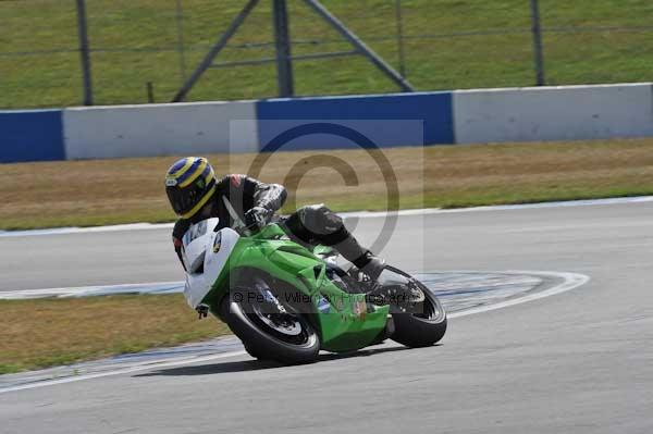 Motorcycle action photographs;Trackday digital images;donington;donington park leicestershire;donington photographs;event digital images;eventdigitalimages;no limits trackday;peter wileman photography;trackday;trackday photos