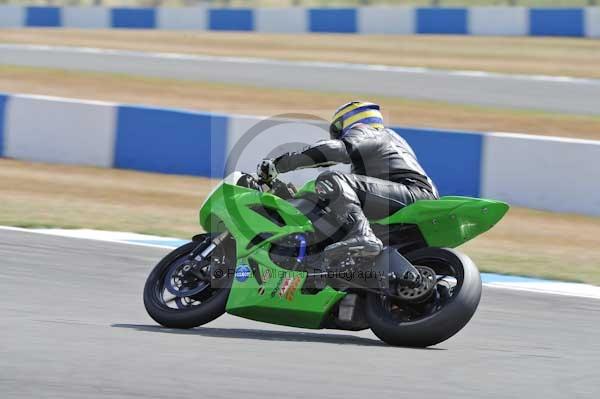 Motorcycle action photographs;Trackday digital images;donington;donington park leicestershire;donington photographs;event digital images;eventdigitalimages;no limits trackday;peter wileman photography;trackday;trackday photos
