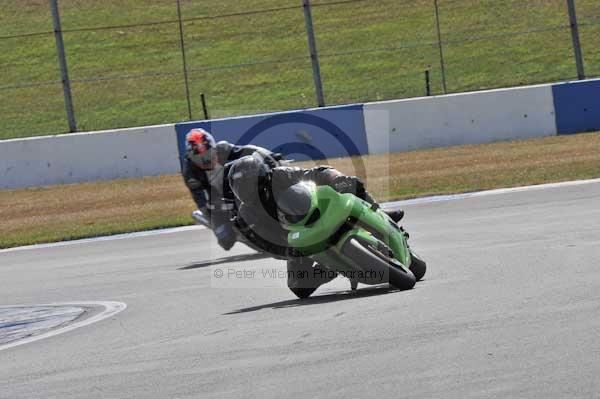 Motorcycle action photographs;Trackday digital images;donington;donington park leicestershire;donington photographs;event digital images;eventdigitalimages;no limits trackday;peter wileman photography;trackday;trackday photos