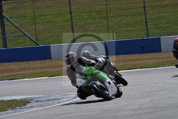 Motorcycle action photographs;Trackday digital images;donington;donington park leicestershire;donington photographs;event digital images;eventdigitalimages;no limits trackday;peter wileman photography;trackday;trackday photos