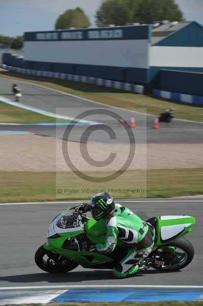 Motorcycle action photographs;Trackday digital images;donington;donington park leicestershire;donington photographs;event digital images;eventdigitalimages;no limits trackday;peter wileman photography;trackday;trackday photos