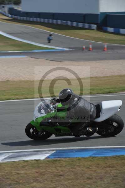 Motorcycle action photographs;Trackday digital images;donington;donington park leicestershire;donington photographs;event digital images;eventdigitalimages;no limits trackday;peter wileman photography;trackday;trackday photos