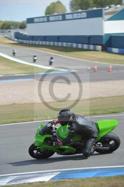 Motorcycle action photographs;Trackday digital images;donington;donington park leicestershire;donington photographs;event digital images;eventdigitalimages;no limits trackday;peter wileman photography;trackday;trackday photos