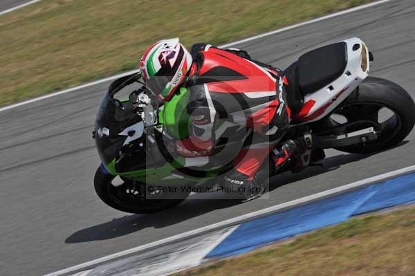 Motorcycle action photographs;Trackday digital images;donington;donington park leicestershire;donington photographs;event digital images;eventdigitalimages;no limits trackday;peter wileman photography;trackday;trackday photos