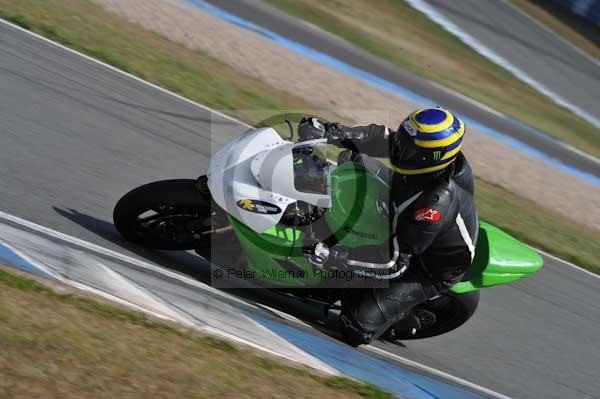 Motorcycle action photographs;Trackday digital images;donington;donington park leicestershire;donington photographs;event digital images;eventdigitalimages;no limits trackday;peter wileman photography;trackday;trackday photos