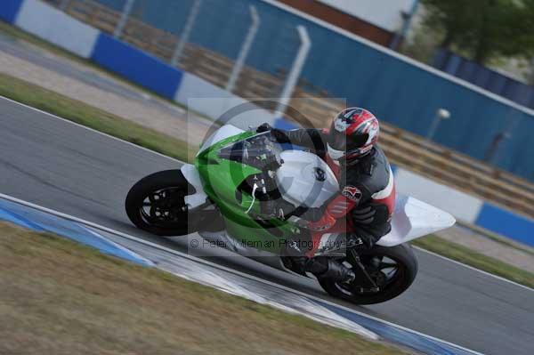 Motorcycle action photographs;Trackday digital images;donington;donington park leicestershire;donington photographs;event digital images;eventdigitalimages;no limits trackday;peter wileman photography;trackday;trackday photos