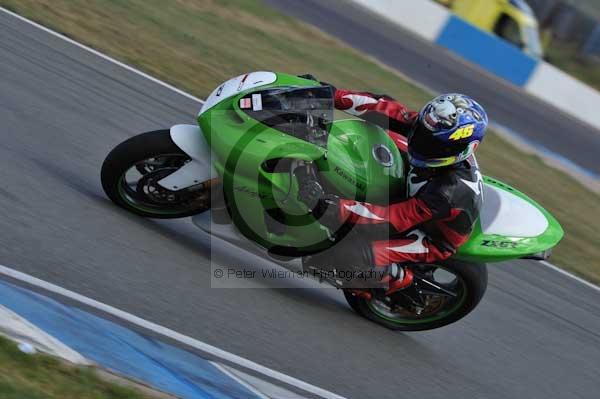 Motorcycle action photographs;Trackday digital images;donington;donington park leicestershire;donington photographs;event digital images;eventdigitalimages;no limits trackday;peter wileman photography;trackday;trackday photos