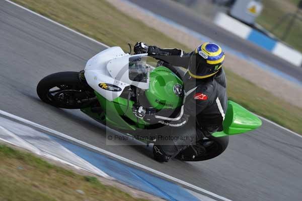 Motorcycle action photographs;Trackday digital images;donington;donington park leicestershire;donington photographs;event digital images;eventdigitalimages;no limits trackday;peter wileman photography;trackday;trackday photos