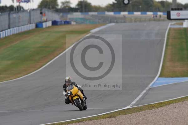 Motorcycle action photographs;Trackday digital images;donington;donington park leicestershire;donington photographs;event digital images;eventdigitalimages;no limits trackday;peter wileman photography;trackday;trackday photos