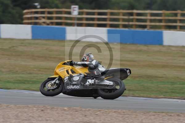 Motorcycle action photographs;Trackday digital images;donington;donington park leicestershire;donington photographs;event digital images;eventdigitalimages;no limits trackday;peter wileman photography;trackday;trackday photos