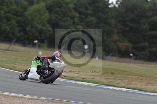 Motorcycle action photographs;Trackday digital images;donington;donington park leicestershire;donington photographs;event digital images;eventdigitalimages;no limits trackday;peter wileman photography;trackday;trackday photos