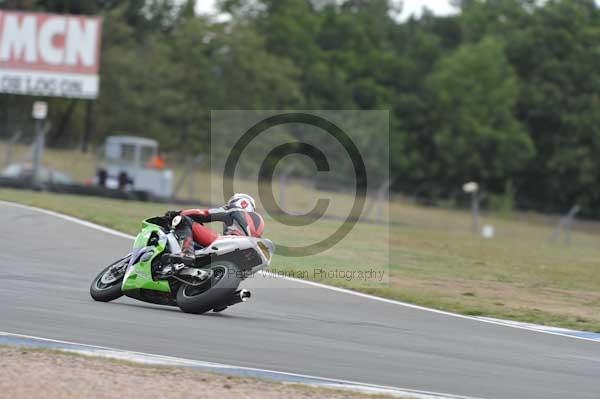 Motorcycle action photographs;Trackday digital images;donington;donington park leicestershire;donington photographs;event digital images;eventdigitalimages;no limits trackday;peter wileman photography;trackday;trackday photos