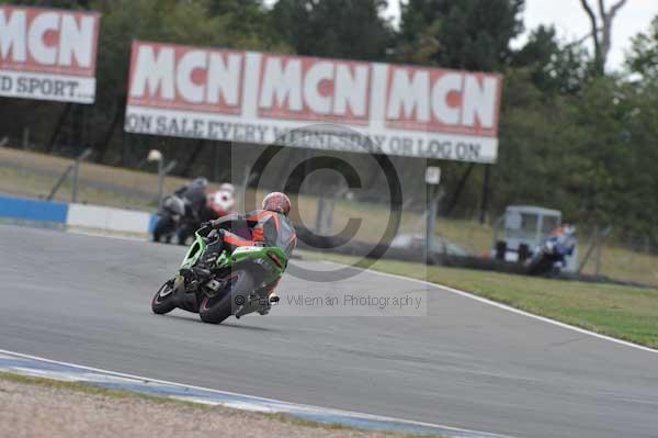 Motorcycle action photographs;Trackday digital images;donington;donington park leicestershire;donington photographs;event digital images;eventdigitalimages;no limits trackday;peter wileman photography;trackday;trackday photos