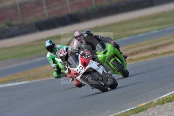 Motorcycle action photographs;Trackday digital images;donington;donington park leicestershire;donington photographs;event digital images;eventdigitalimages;no limits trackday;peter wileman photography;trackday;trackday photos