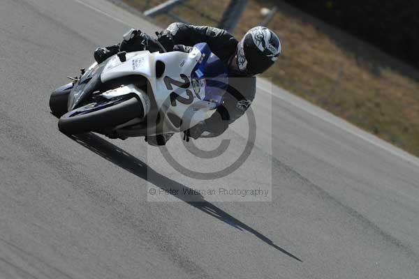 Motorcycle action photographs;Trackday digital images;donington;donington park leicestershire;donington photographs;event digital images;eventdigitalimages;no limits trackday;peter wileman photography;trackday;trackday photos