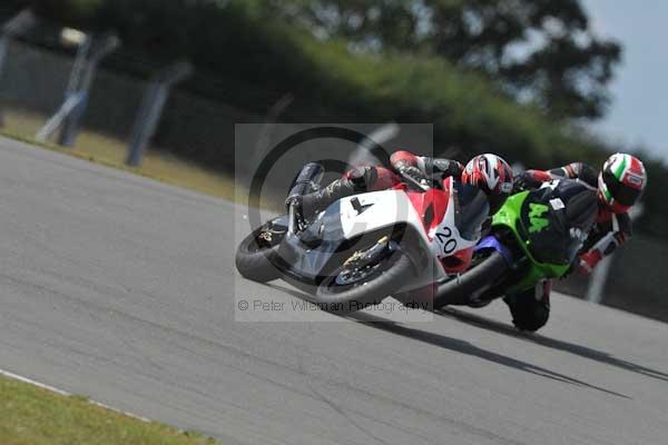 Motorcycle action photographs;Trackday digital images;donington;donington park leicestershire;donington photographs;event digital images;eventdigitalimages;no limits trackday;peter wileman photography;trackday;trackday photos