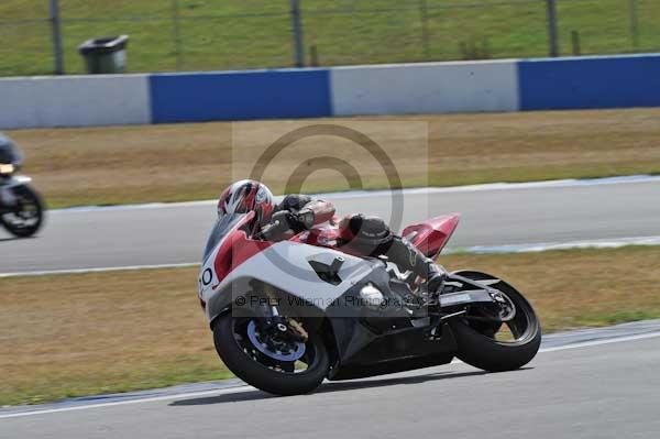 Motorcycle action photographs;Trackday digital images;donington;donington park leicestershire;donington photographs;event digital images;eventdigitalimages;no limits trackday;peter wileman photography;trackday;trackday photos