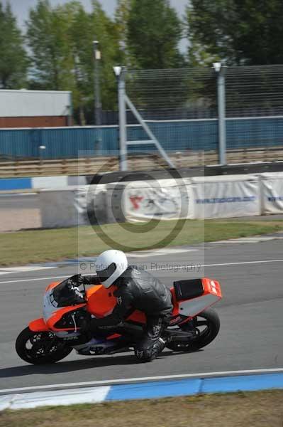 Motorcycle action photographs;Trackday digital images;donington;donington park leicestershire;donington photographs;event digital images;eventdigitalimages;no limits trackday;peter wileman photography;trackday;trackday photos